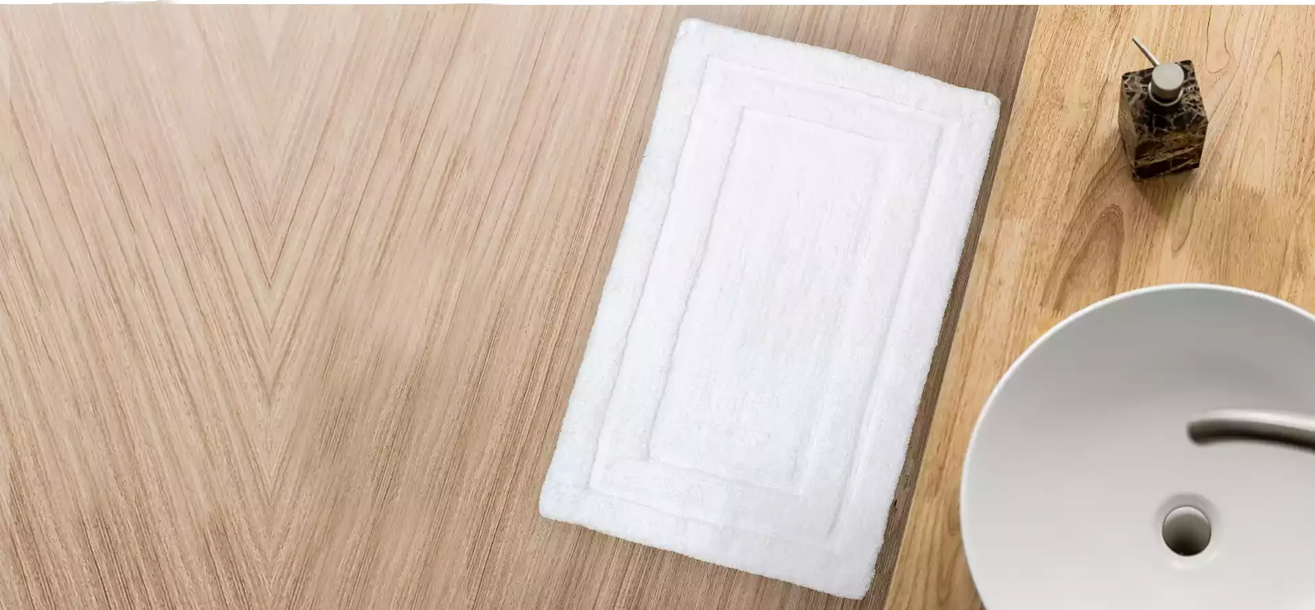 Cómo elegir tapetes para hotel: guía de compra para hoteleros